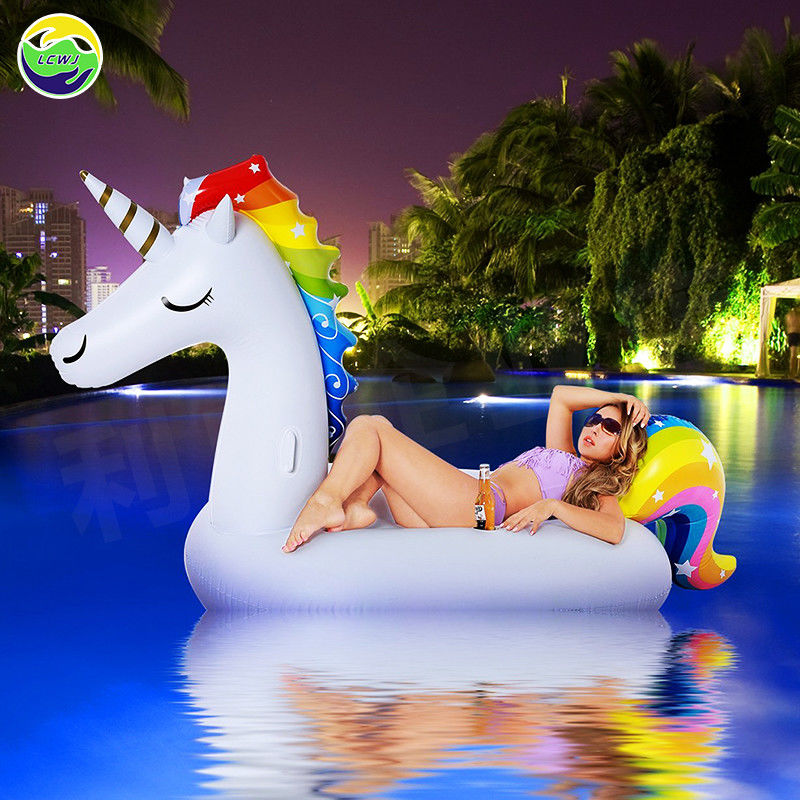 Vente directe en usine de Chine Lac eau gros bonbons gonflables Unicorn plage flotteur
