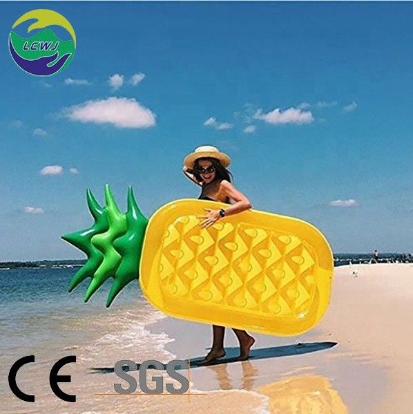 LC usine meilleur prix PVC gonflable flotteur piscine flotteur ananas jouets d'eau pour adultes