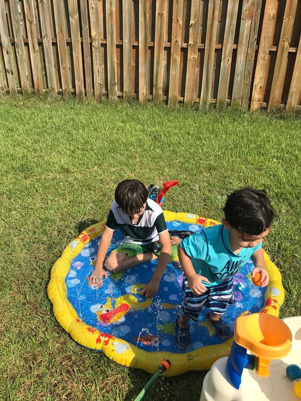 Jouet gonflable de 68 pouces pour une piscine pour une fête en plein air